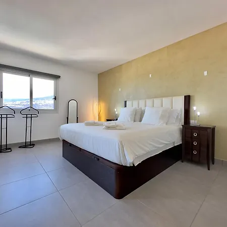 Skyline Bel Air بويرتو ذي لا كروز