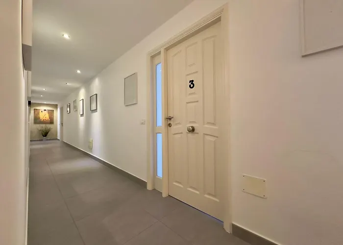 Skyline Bel Air דירה *