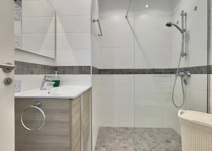 Skyline Bel Air דירה *